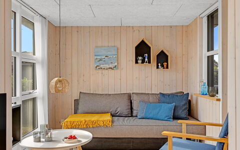 Skarthi - 200M from the Sea: Wood, Furniture, Flooring, Interior Design, Floor, Home, Room, Apartment, Wood Stain, Living Room