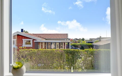 Skarthi - 200M from the Sea: Home, Shrub, House, Land Lot, Composite Material, Cottage, Sash Window, Siding, Garden, Yard