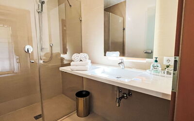 Accommodation:&nbsp;Cheeky Apartment 649.4