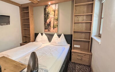 Accommodation:&nbsp;Cheeky Apartment 649.3