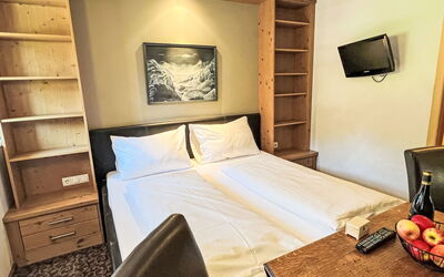 Accommodation:&nbsp;Cheeky Apartment 649.4