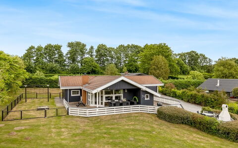 Joonatan - 900M from the Sea: Roof, House, Home, Cottage, Door, Siding, Deck, Porch, Plank, Hardwood