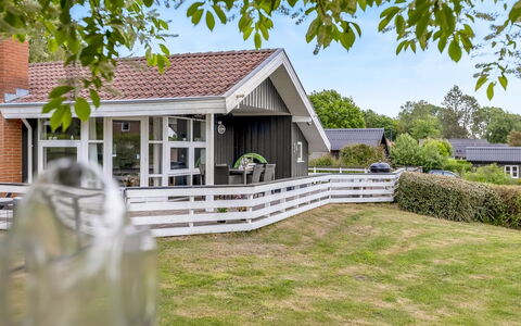 Joonatan - 900M from the Sea: Roof, House, Home, Cottage, Door, Siding, Deck, Porch, Plank, Hardwood