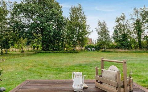 Kätlin - 900M from the Sea: Wood, Furniture, Apartment, Room, Ceiling, Wood Stain, Chair, Hardwood, Varnish, Lumber