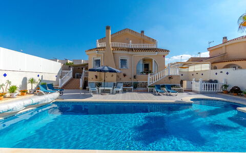 Villa Recorral: Swimming Pool, Resort, Vacation, Villa, Resort Town, Hotel