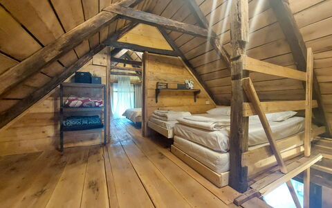 Utinja: Wood, Furniture, Ceiling, Floor, Bed, Bedroom, Interior Design, Flooring, Attic, Hardwood