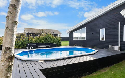 Rolfkarl - 250M from the Sea: Blue, Cottage, House, Home, Farmhouse, Estate, Siding