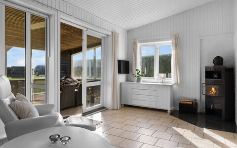 Rolfkarl - 250M from the Sea: Blue, Cottage, House, Home, Farmhouse, Estate, Siding