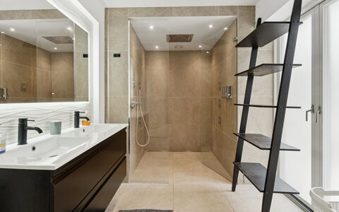 Rusalina - 20M from the Sea: Flooring, Interior Design, Floor, Wall, Bathroom, Plumbing Fixture, Wood, Ceiling, Bathroom Cabinet, Home