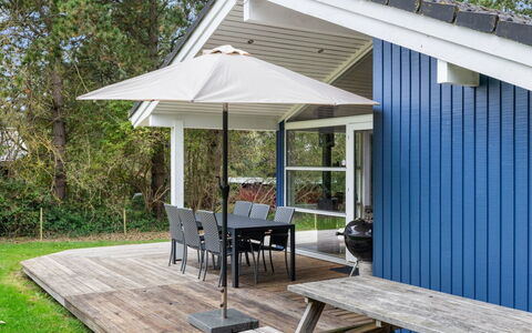 Ellinor - 190M from the Sea: Roof, House, Home, Cottage, Door, Siding, Deck, Porch, Plank, Hardwood