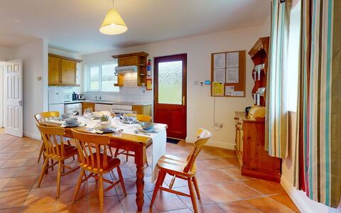 Ballybunion(Tr4) Hc No 27: Furniture, Interior Design, Flooring, Wood, Ceiling, Floor, Room, Table, Cabinetry, Kitchen