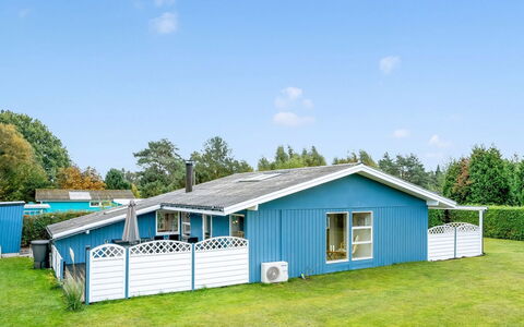 Einari - 500M from the Sea: Cottage, Backyard, Yard, Garden Buildings, Shed, Siding, Outdoor Furniture, Log Cabin, Outdoor Structure, Shack