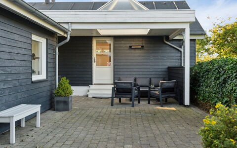 Tajo - 200M from the Sea: Siding, Home, Roof, House, Residential Area, Cottage, Yard, Shade, Backyard, Lawn
