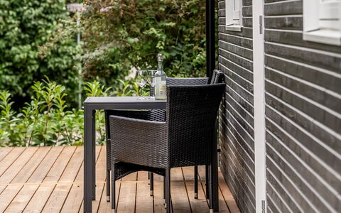 Assa - 500M from the Sea: Wood, Cottage, House, Home, Door, Hardwood, Garden Buildings, Wood Stain, Log Cabin, Plank