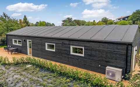Assa - 500M from the Sea: Wood, Cottage, House, Home, Door, Hardwood, Garden Buildings, Wood Stain, Log Cabin, Plank
