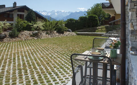 Apollo 2: Garden, Outdoor Furniture, Flagstone, Groundcover, Chair, Backyard, Landscaping, Shade, Yard, Lawn