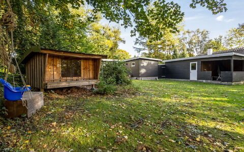 Cornel - 300M from the Sea: Blue, Cottage, House, Home, Farmhouse, Estate, Siding