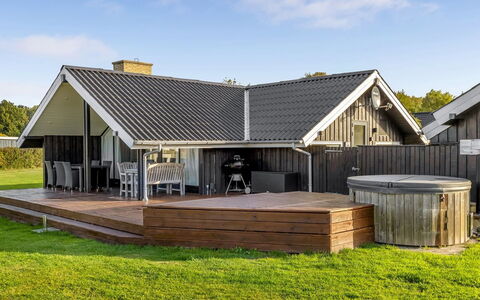 Filipa - 200M from the Sea: Roof, Wood, Home, House, Architecture, Cottage, Siding, Shade, Porch, Estate