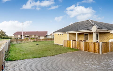 Gisa - 500M from the Sea: 