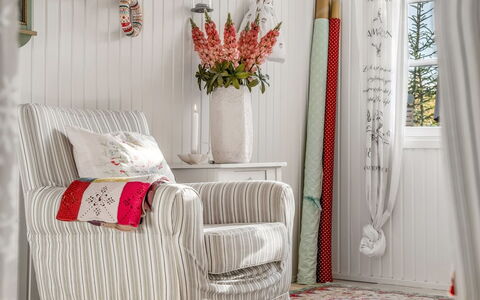 Kamilla - from the Sea: Furniture, Interior Design, Cushion, Textile, Throw Pillow, Living Room, Pink, Room, Home, Lighting