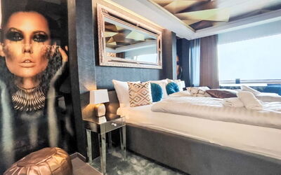 Accommodation:&nbsp;Urban & Florian 100.5