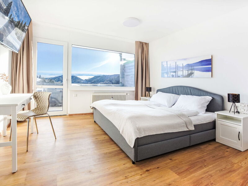 Accommodation:&nbsp;Urban & Florian 100.6