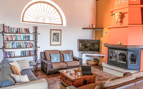 Comendador: Furniture, Interior Design, Wall, Flooring, Couch, Floor, Wood, Living Room, Room, Ceiling