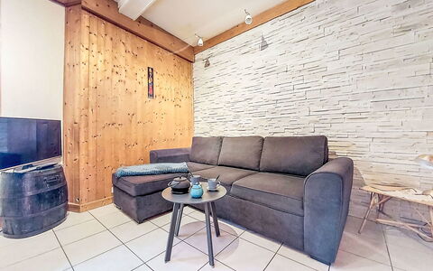 Au Bon Coin: City, Apartment, Human Settlement, Resort, Condominium, Hotel, Resort Town, Swimming Pool, Seaside Resort, Eco Hotel