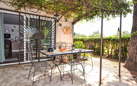 Les Santons: City, Apartment, Human Settlement, Resort, Condominium, Hotel, Resort Town, Swimming Pool, Seaside Resort, Eco Hotel