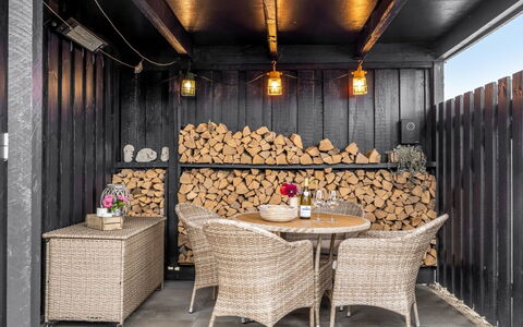 Adelbrand - 1Km from the Sea: Wood, Furniture, Apartment, Room, Ceiling, Wood Stain, Chair, Hardwood, Varnish, Lumber