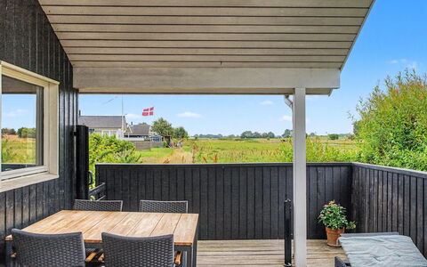 Lanica - 150M from the Sea: Wood, Porch, Composite Material, Deck, Plank, Hardwood, Shade, Wood Stain, Siding, Cottage