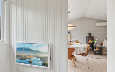 Gun - 300M to the Fjord: Interior Design, Ceiling, Flooring, Furniture, Floor, Room, Picture Frame, Light Fixture, Living Room, Chair