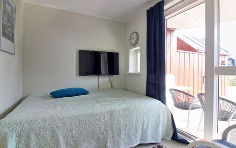 Janik - 700M from the Sea: Wood, Floor, Bedroom, Flooring, Furniture, Interior Design, Bed, Bed Sheet, Ceiling, Linens