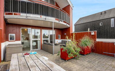 Janik - 700M from the Sea