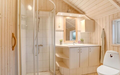 Bryngeir - 100M from the Sea: Plumbing Fixture, Flooring, Interior Design, Wood, Floor, Sink, Bathroom Sink, Ceiling, Bathroom, Bathroom Cabinet