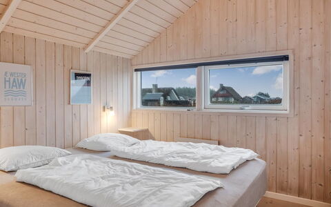 Bryngeir - 100M from the Sea: Wood, Home, Bedroom, Bedding, Bed Sheet, Hardwood, Bed, Plank, Wood Stain, Log Cabin