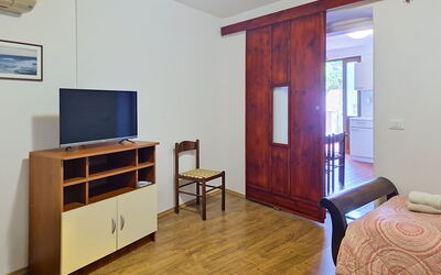 Accommodation:&nbsp;Valentina 800.3
