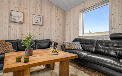 Gillis - 1Km from the Sea: Flooring, Wood, Interior Design, Ceiling, Floor, Furniture, Wood Flooring, Room, Lighting, Living Room