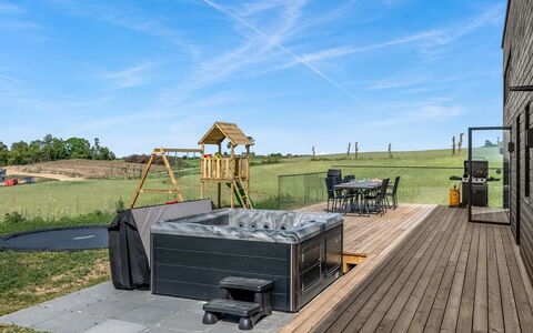 Gillis - 1Km from the Sea: Land Lot, Composite Material, Deck, Outdoor Furniture, Garden, Hardwood, Shade, Yard, Plank, Backyard