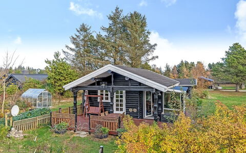 Hakon - 1Km from the Sea: Wood, House, Roof, Cottage, Home, Rural Area, Siding, Garden Buildings, Porch, Log Cabin
