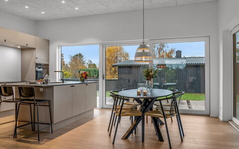 Barnet - 180M to the Fjord: Roof, Home, Door, Cottage, Shade, Siding, Yard, Estate, Backyard