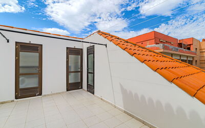 Accommodation:&nbsp;Yubal Iv 45.4