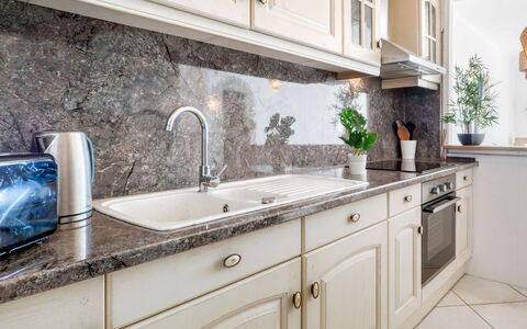 Accommodation:&nbsp;Belleza Ii 361.1