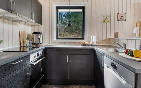 Jelisaveta - 45Km from the Sea: Kitchen, Wood, Kitchen Appliance, Countertop, Major Appliance, Interior Design, Home Appliance, Furniture, Cabinetry, Kitchen Stove