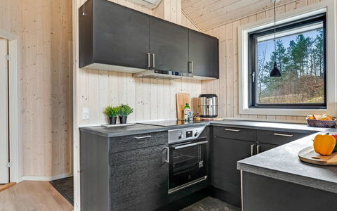 Jelisaveta - 45Km from the Sea: Wood, Kitchen, Kitchen Appliance, Major Appliance, Countertop, Hardwood, Home Appliance, Wood Stain, Kitchen Stove, Stove