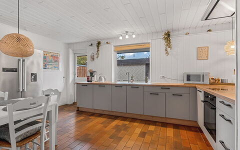 Gia - 500M from the Sea: Roof, House, Home, Cottage, Door, Siding, Deck, Porch, Plank, Hardwood