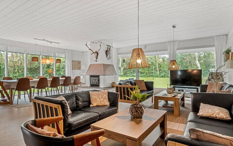 Gia - 500M from the Sea: Roof, House, Home, Cottage, Door, Siding, Deck, Porch, Plank, Hardwood