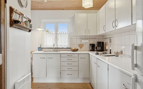 Elle - 175M from the Sea: Kitchen, Kitchen Appliance, Countertop, Flooring, Cabinetry, Wood, Major Appliance, Interior Design, Ceiling, Floor