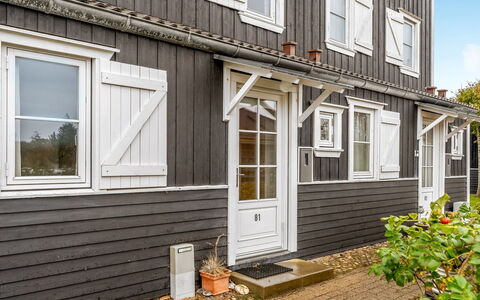 Benthe - 100M to the Fjord: Cottage, Backyard, Yard, Garden Buildings, Shed, Siding, Outdoor Furniture, Log Cabin, Outdoor Structure, Shack