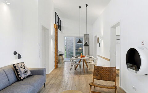 Sonnenwiese: Wall, Flooring, Interior Design, Furniture, Wood, Floor, Ceiling, Living Room, Wood Flooring, Home